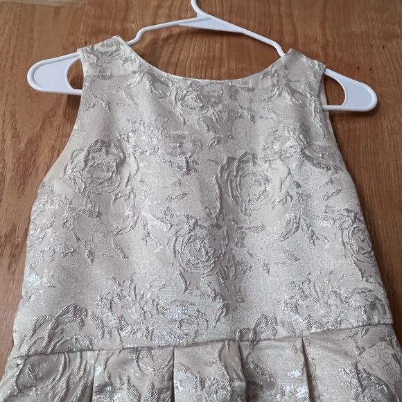 Place Formal children’s dress size 12 - Picture 3 of 8